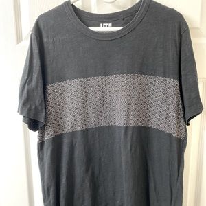 Uniqlo T-Shirt men’s Large